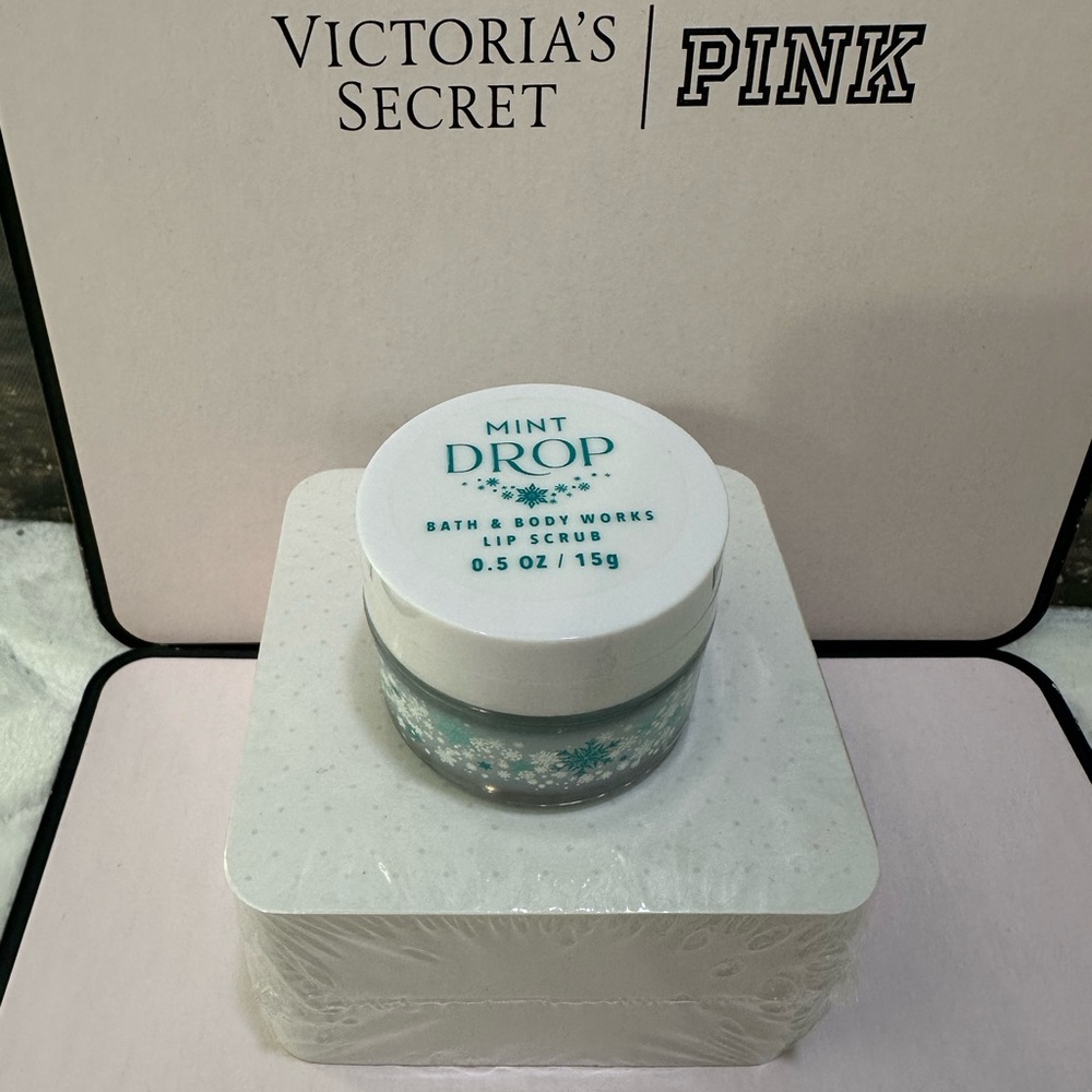 New Sealed Bath & Body Works Holiday Mint Drop Lip Scrub Pot